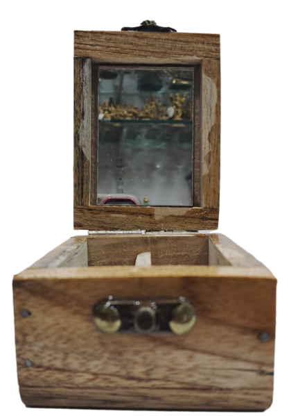 Teak Wood Thenkalai Square Thiruman Box with Mirror inside