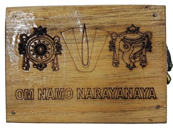 Teak Wood Vadakalai Square Thiruman Box with Mirror inside