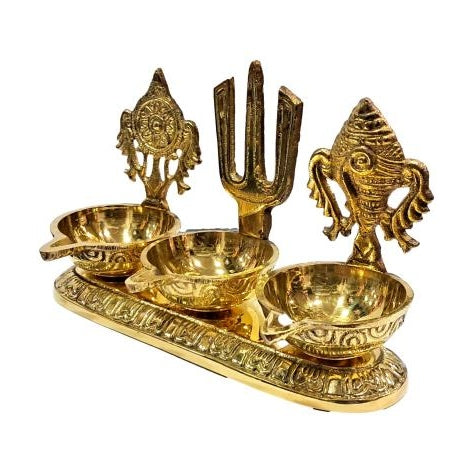 Thiruman Sangu chakram Oil lamp With sand / Vilakku Stand