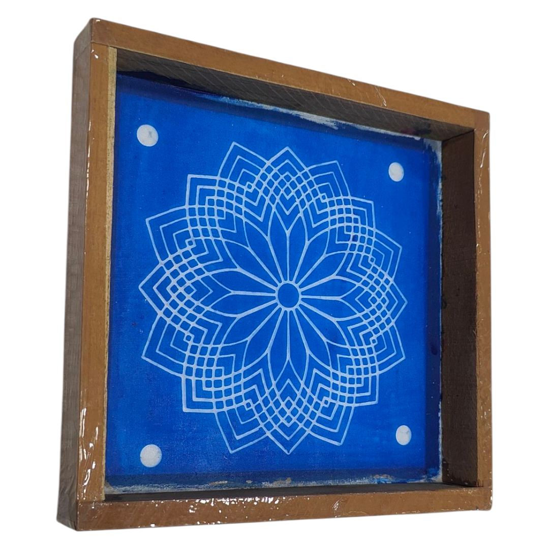 Square Wooden Frame Complex Spiral Floral Kolam design Rangoli Stencil – size 5 inches வட்ட பூ கோலம்