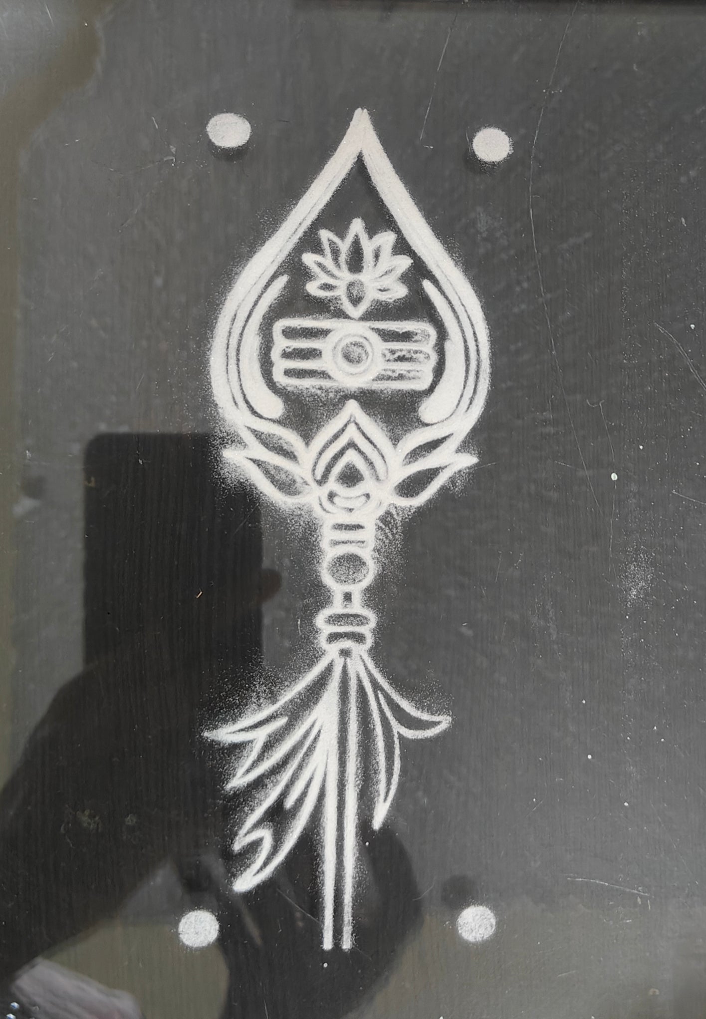 Rectangular Wooden Frame Holy Vel of Lord Murugan design Rangoli Stencil – size 5 inches முருகன் வேல் கோலம்